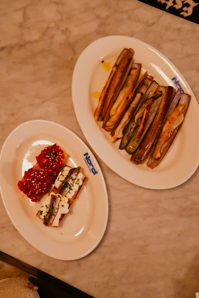 Nardi Taberna de Mar brioche with sardine and tuna tartar and razor clams