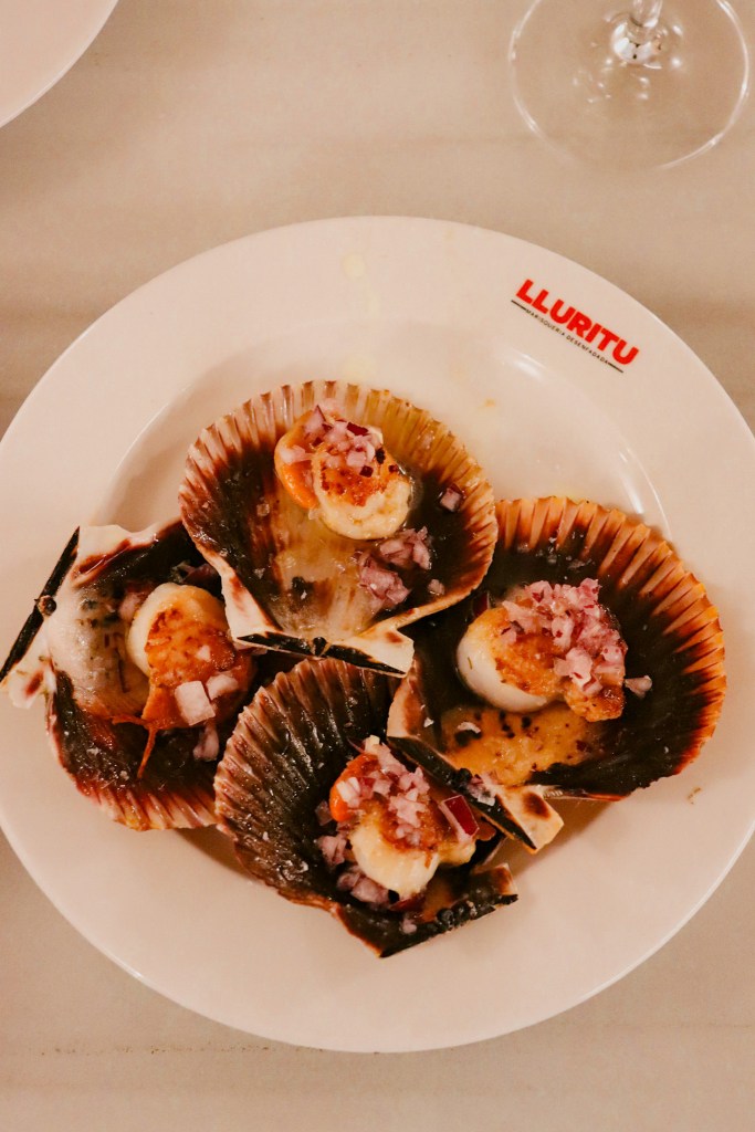 Lluritu scallops Barcelona seafood restaurant