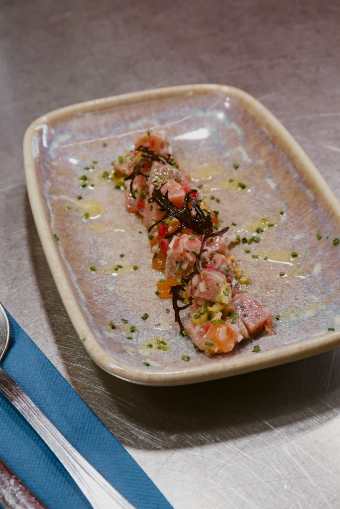 Hermos Bar de Peix tuna tartare Barcelona market seafood